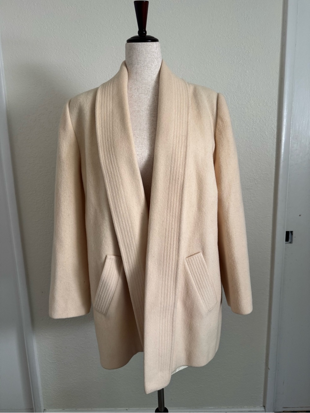 Vintage 80s/90s Chic Alorna Cream Wool Open-Front Jacket